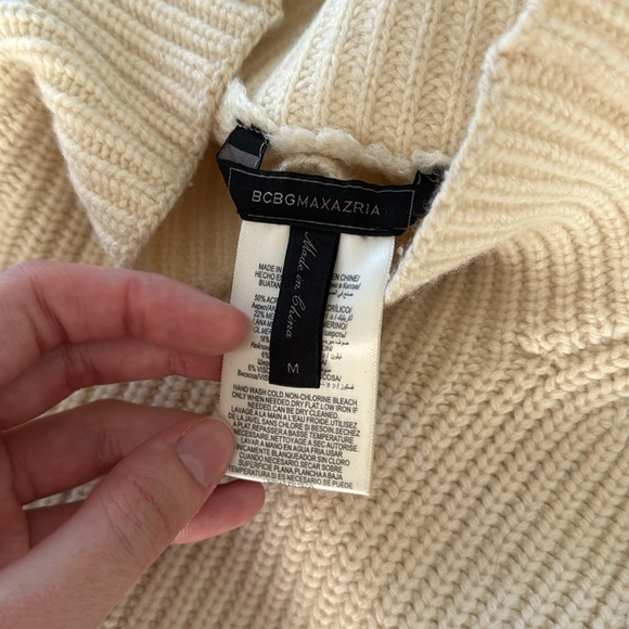BCBGMAXZARIA High-Low Turtleneck Sweater Size M - Picture 7 of 8